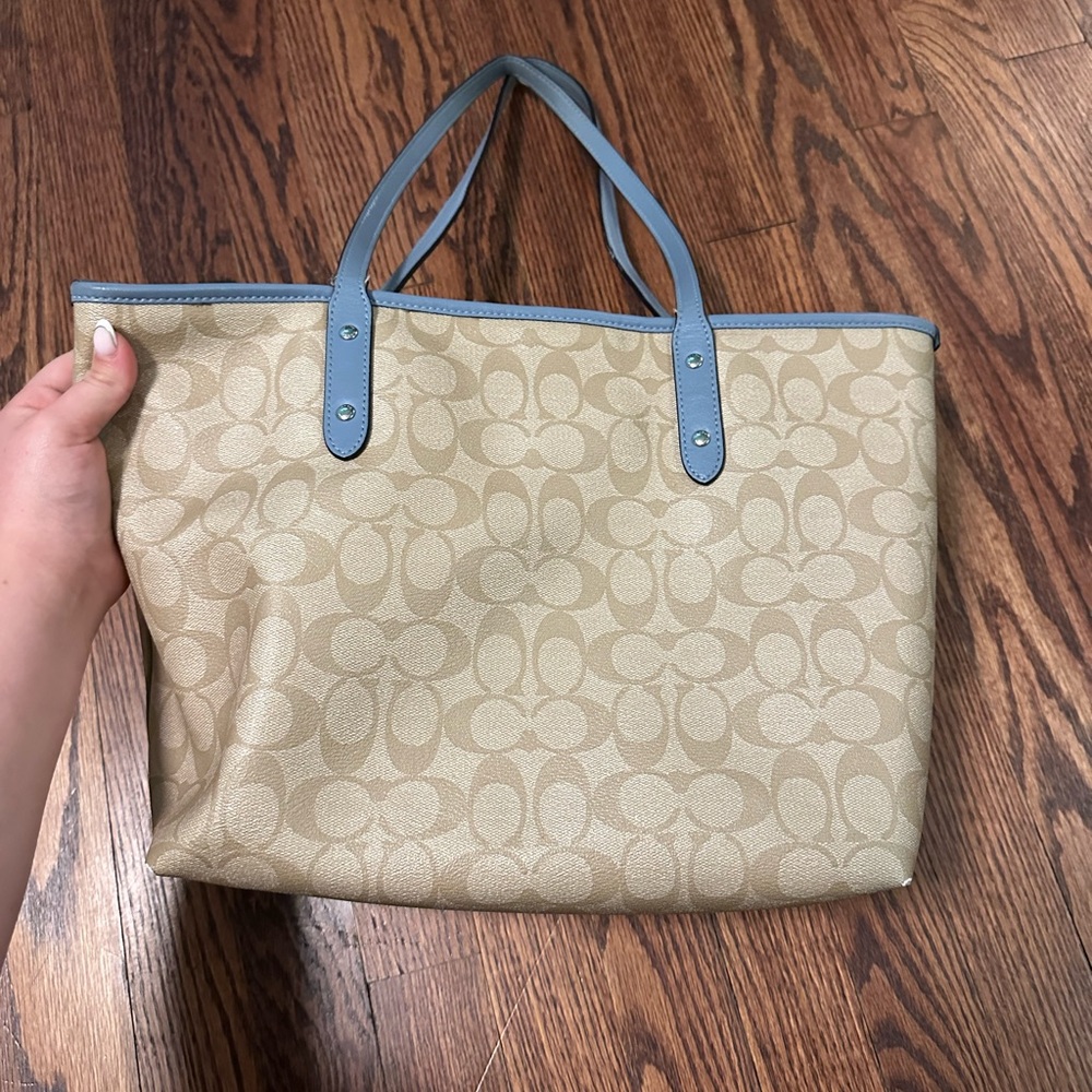 Coach Purse - Picture 3 of 3